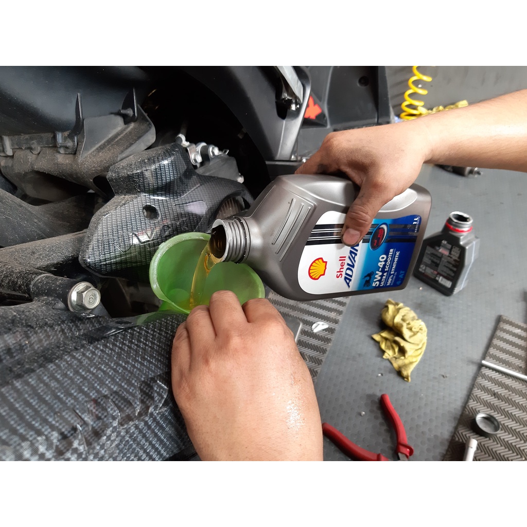 Nhớt Shell Advance Ultra Scooter 5W40 1L