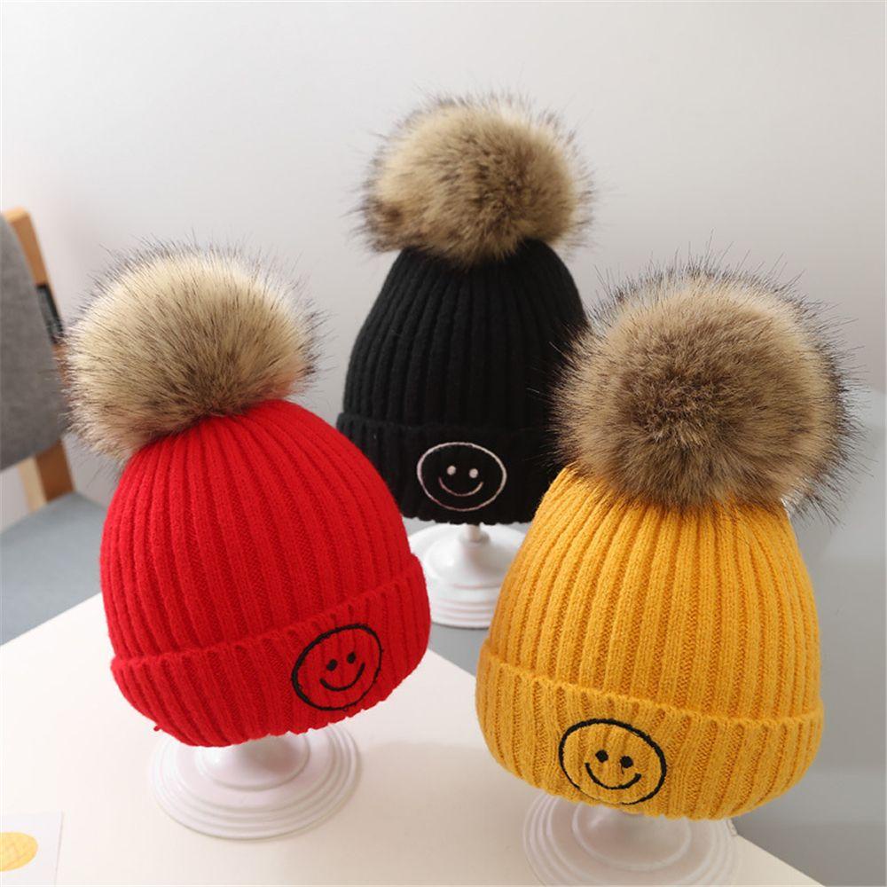 Mũ Len Beanie Đính Quả Bông Cho Bé MIHAN1