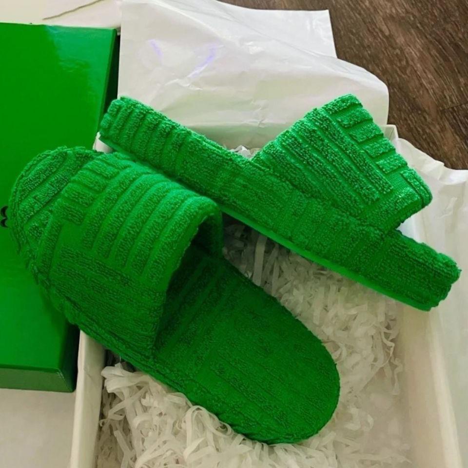 Dép Bông Đế Dày Nâng Chiều Cao Màu Xanh Lá Thời Trang Thu Đông Dành Cho Nữ 2022