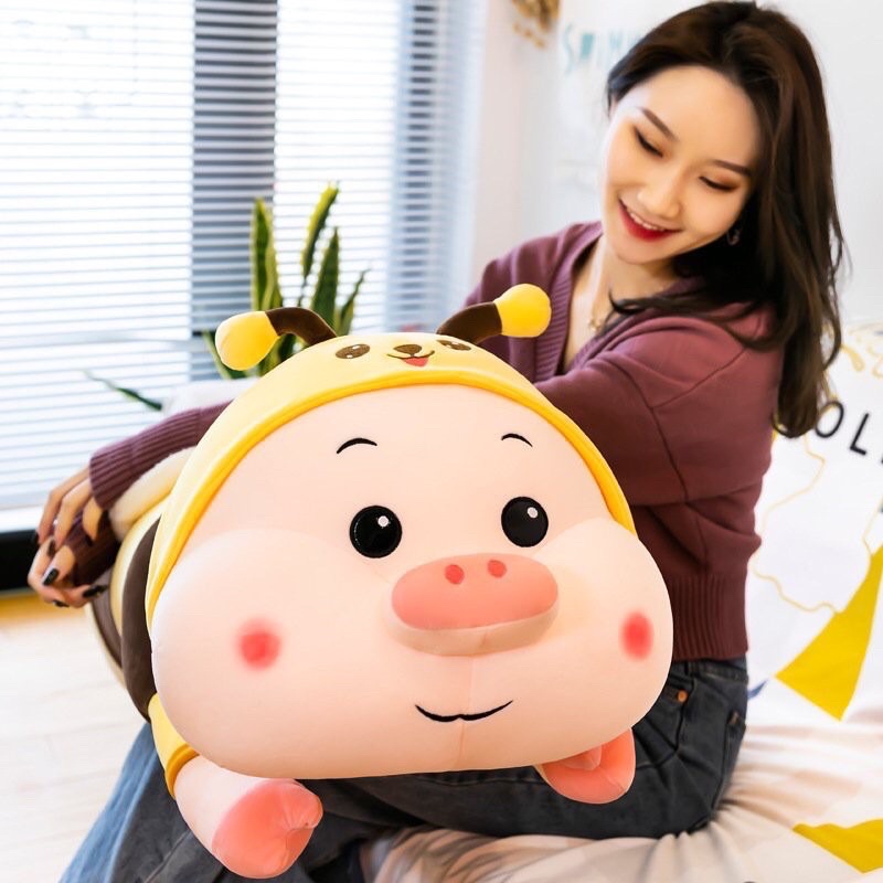 Gấu Bông - Gối Ôm Con Heo Nằm, Con Heo Béo Cosplay Ong Vàng Size 1M2 Chất Nhung Co Dãn Đa Chiều