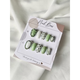 Nailbox móng úp dán thiết kế tone xanh matcha phối da beo