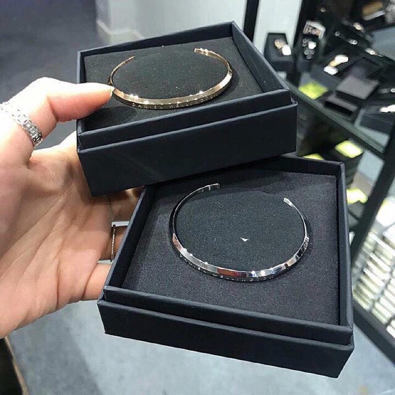 Vòng Tay Cuff DW Ver 1 - Vòng v1 titanium không gỉ - Bảo Hành 5 năm (Không Khắc tên)