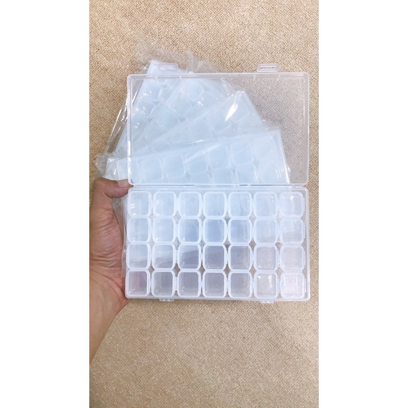 Hộp 28 khay đựng Charm Bông Đá _ Nhựa PVC dẻo không bể khi rớt _ hàng xuất