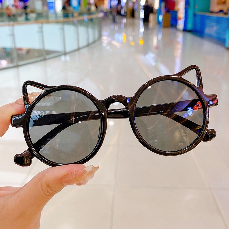 Kính xinh xắn cho bé yêu.