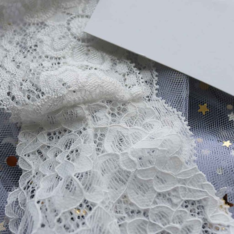 Áo ngực cổ chữ V phối ren kiểu dáng quyến rũ