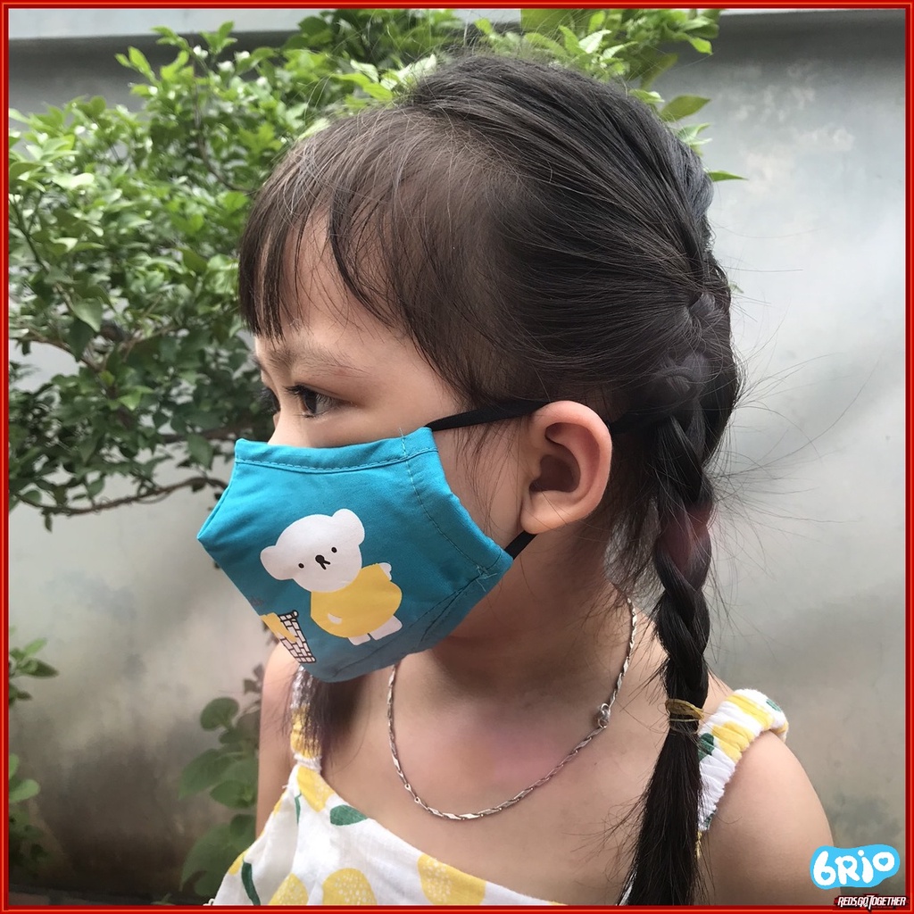 Khẩu trang vải cho bé có nút điều chỉnh quai, tặng kèm 2 miếng than hoạt tính