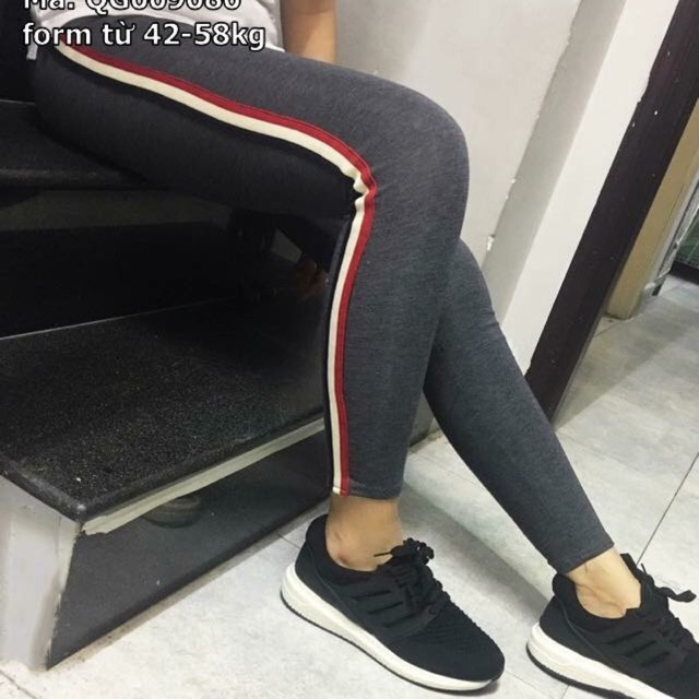 Legging sọc đen trắng