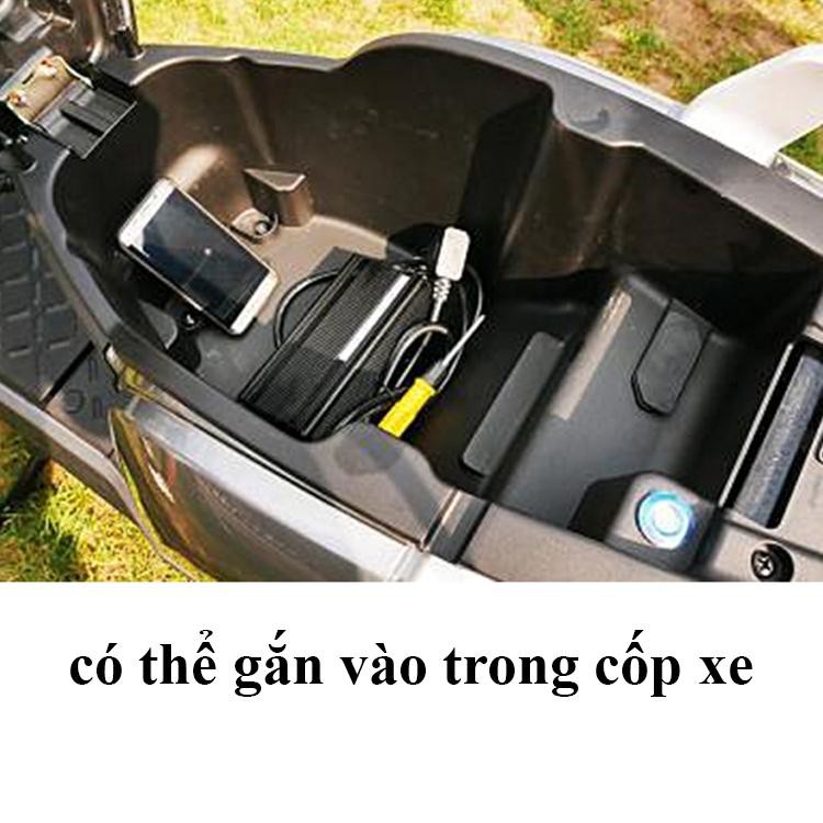 Sạc điện thoại xe máy 2 cổng sạc – Loại sạc vào nhanh 5V-2.1A (CD3022)