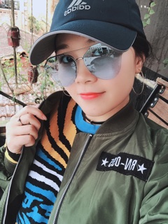Kính thời trang auth sale off