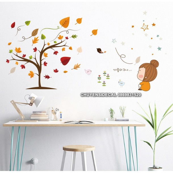 Decal trang trí tường - Cây úa vàng Mùa Thu cùng Cô Gái nhỏ