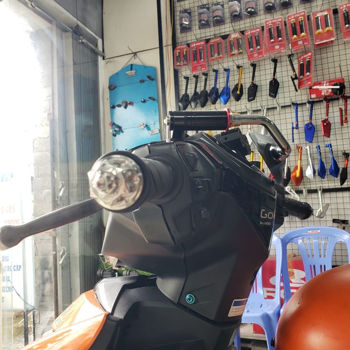 Gương xe máy thời trang H2C/CRG 1 cái trái kèm ốc salaya chân xoay 360 độ cao cấp cho Wave AB SH Winner Exciter Vario...