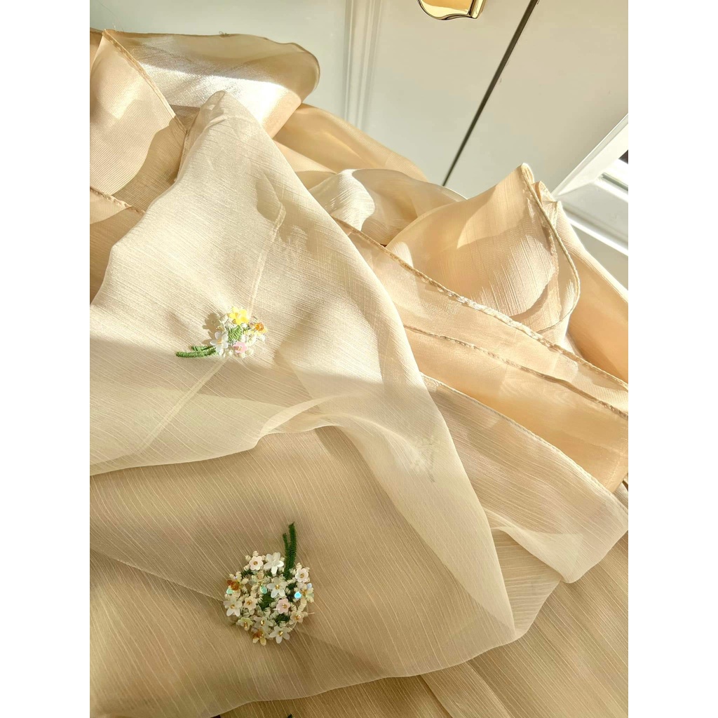 Áo dài " Cúc Chi " áo dài cách tân voon tơ Thêu 4 tà cao cấp