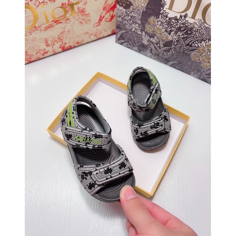 Xăng đan xốp cho bé