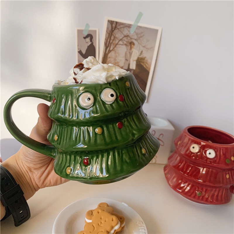Cốc gốm hình cây thông Noel với đôi mắt ngộ nghĩnh mùa Giáng sinh