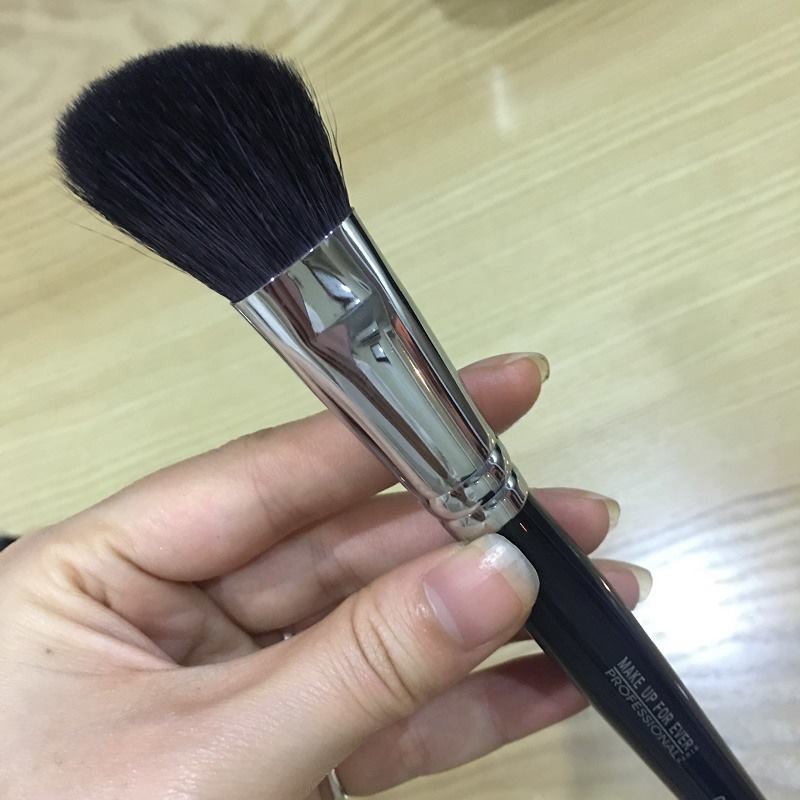 BỘ CỌ MAKEUP FOREVER 28 CÂY LÔNG CHỒN