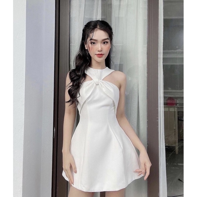 Đầm dự tiệc cổ chéo màu trắng form chuẩn tôn dáng Junia dress | BigBuy360 - bigbuy360.vn