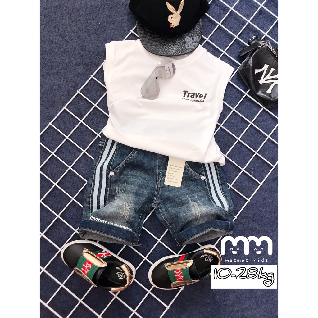 Quần áo trẻ em Mocmoc Kids  - Sets quần jeans co giãn và áo thun cotton phong cách in Travel cho bé trai từ 10-28kg