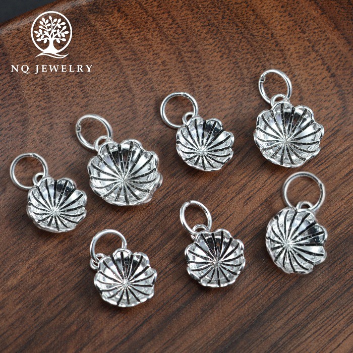 Phụ kiện Charm bạc Mặt lá sen treo