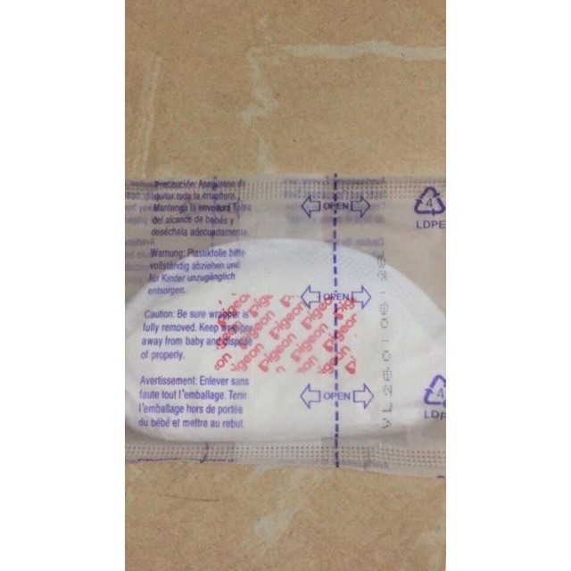 Thấm lót sữa pigeon hộp 24 miếng.