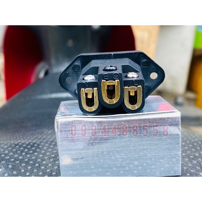 Đuôi Nguồn FURUTECH Loại Tốt