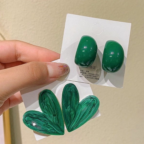 Khuyên Tai Hình Bông Hoa Màu Xanh Lá Xinh Xắn