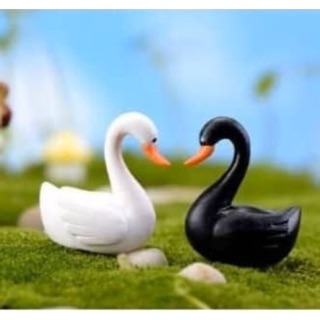 Cặp đôi thiên nga làm phụ kiện trang trí (2.5cm)