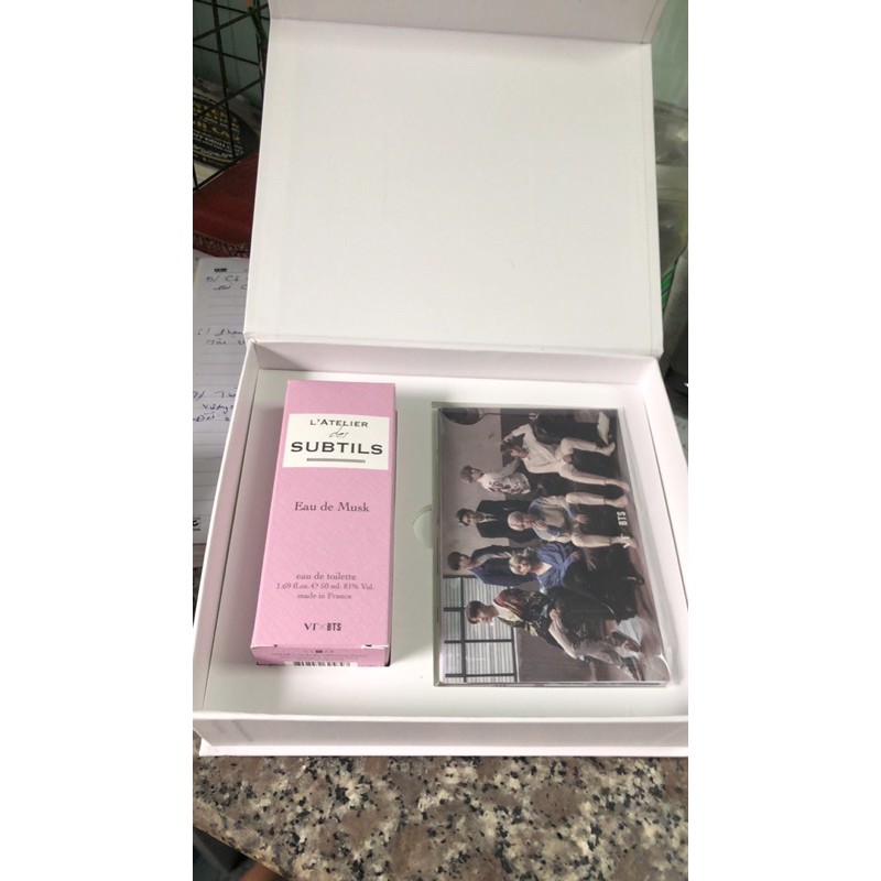 Tặng 15 Postcards BTS Limited Khi mua nước hoa VTXBTS