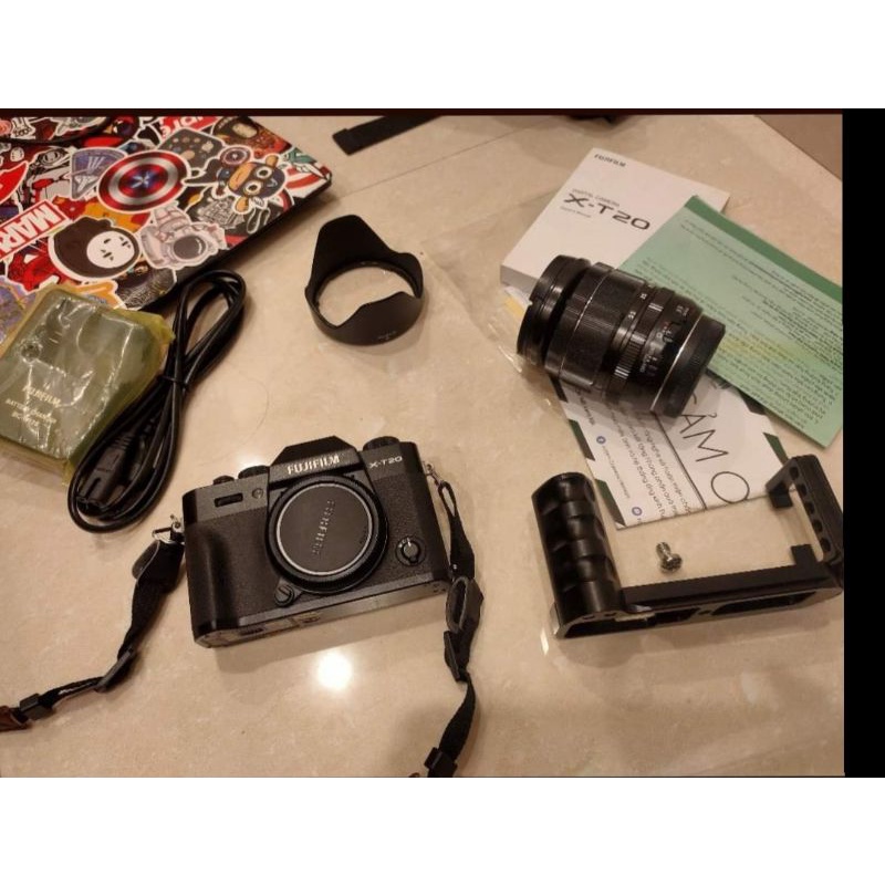Combo máy ảnh xt20 có G-plate và lens 18-55 fujinon - tặng thêm 2 nút bấm cùng hộp chống ẩm, ẩm kế và 0.5kg hạt chống ẩm | BigBuy360 - bigbuy360.vn