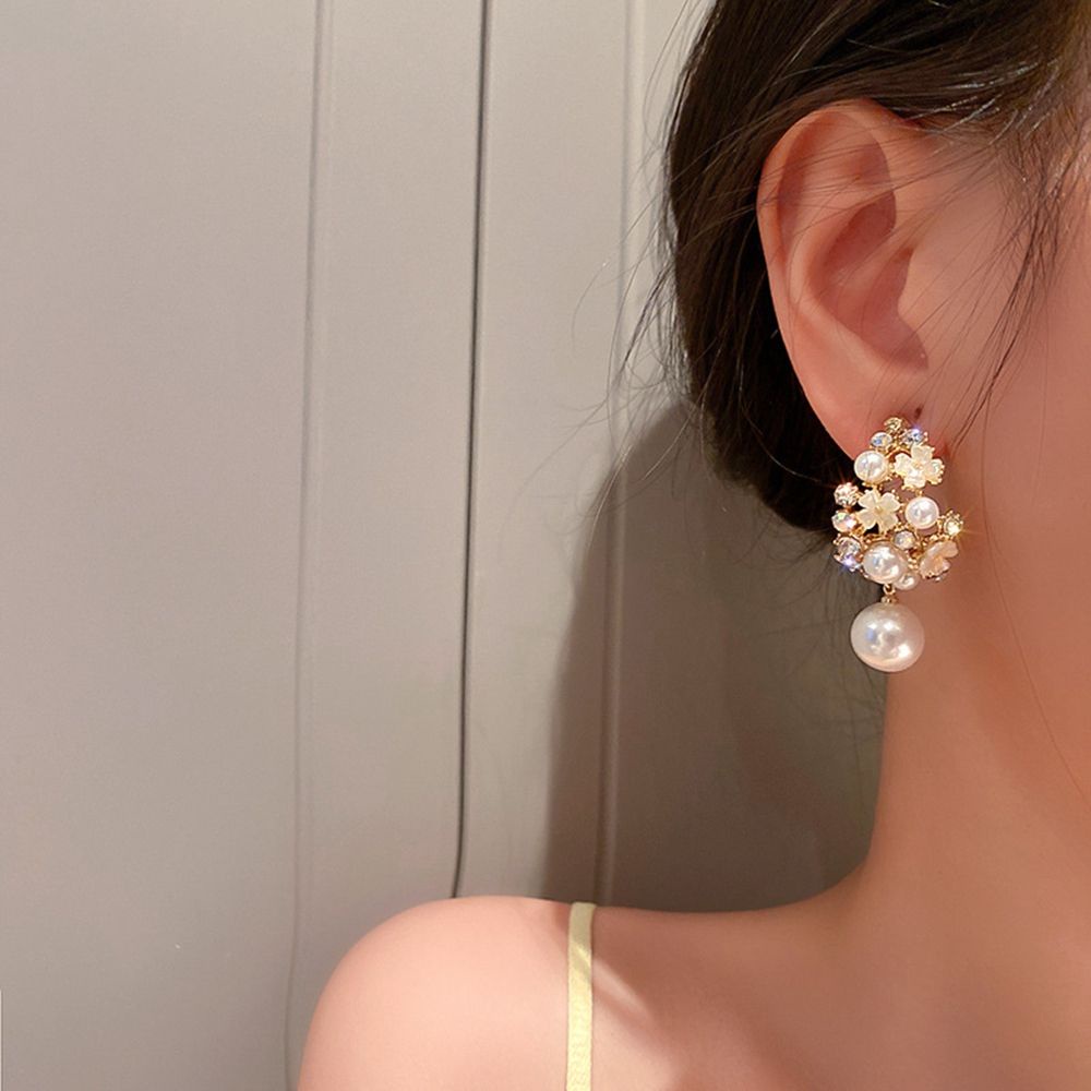 Bông tai hình hoa đính ngọc trai giả phong cách Hàn Quốc lãng mạn cho nữ