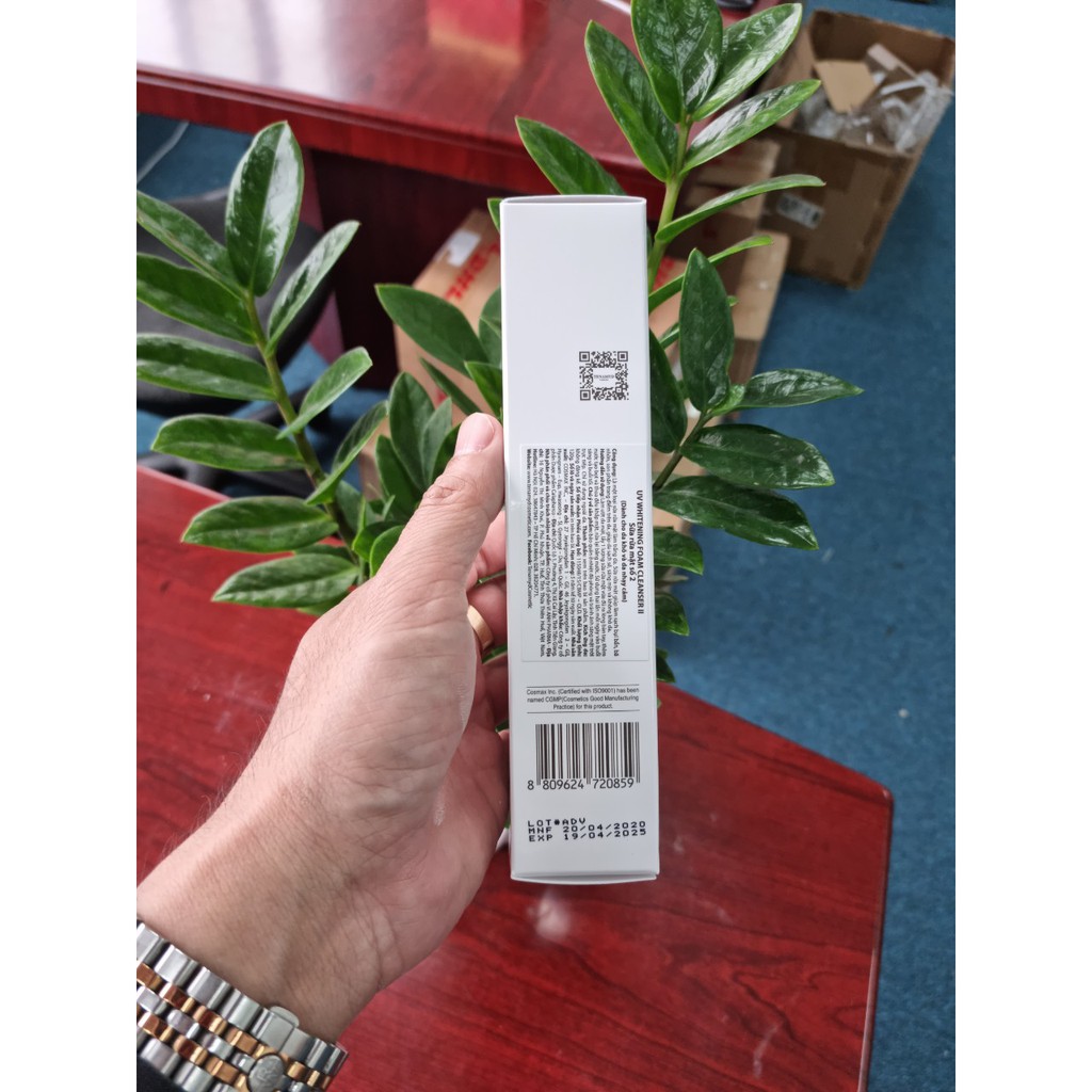 Sữa rửa mặt trắng da Fresh White Sand TENAMYD 120ml | BigBuy360 - bigbuy360.vn