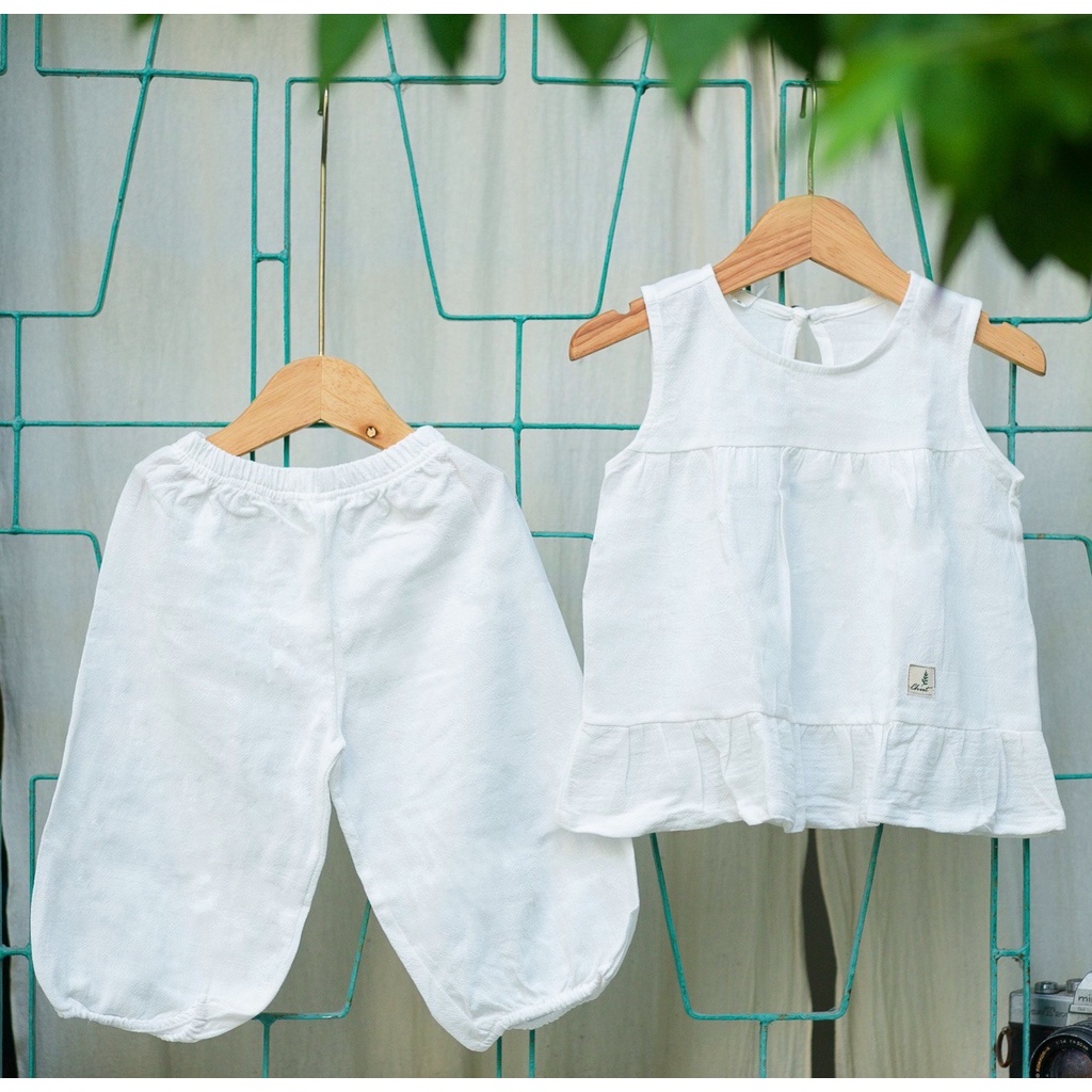 Set bộ quần áo sát nách thiết kế đơn giản quần bo chun chất liệu linen cotton cho bé từ 1 2 3 4 5 6 7 8 9 tuổi Chutbaby