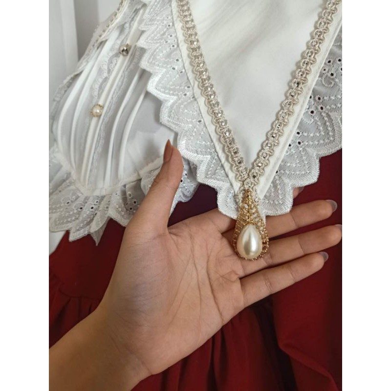 Váy xoè công chúa màu đỏ