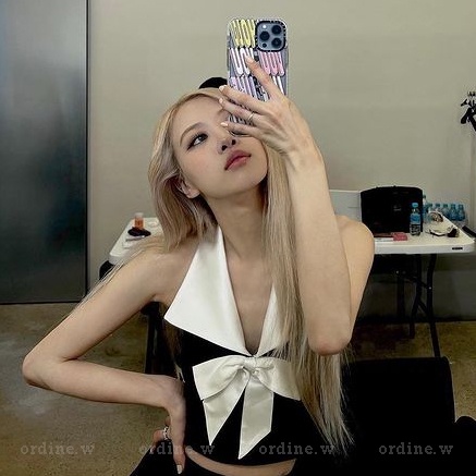 ORDER_Áo yếm đính nơ BLACKPINK Rosé, TWICE Momo, LE SSERAFIM Chaewon, KEP1ER Dayeon