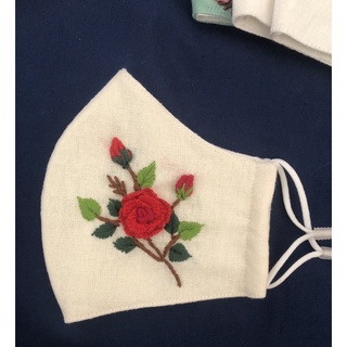 khẩu trang thêu handmade(có nút điều chỉnh)