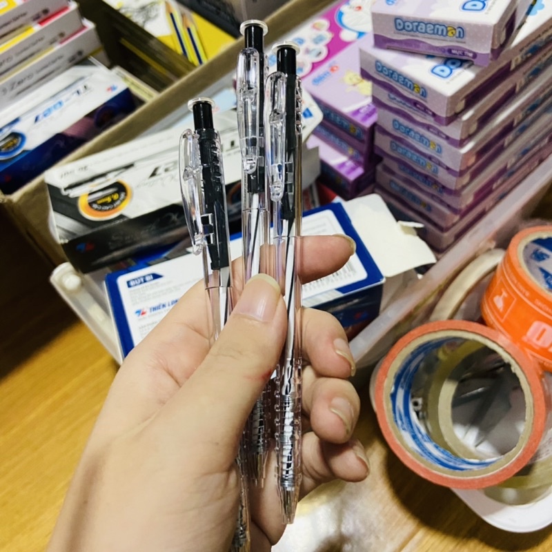 Bút bi thiên long ngòi nhỏ TL 027  hộp 5c và 20c