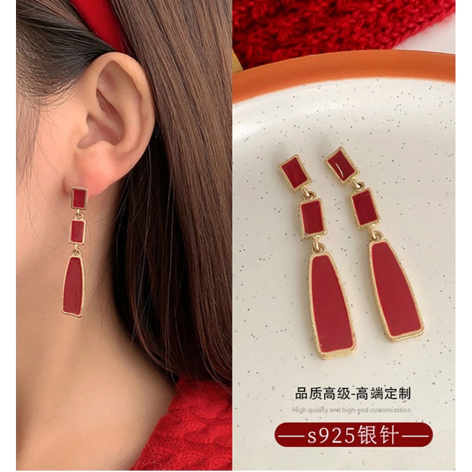 Khuyên tai màu đỏ phong cách Trung Hoa cổ điển mừng năm mới