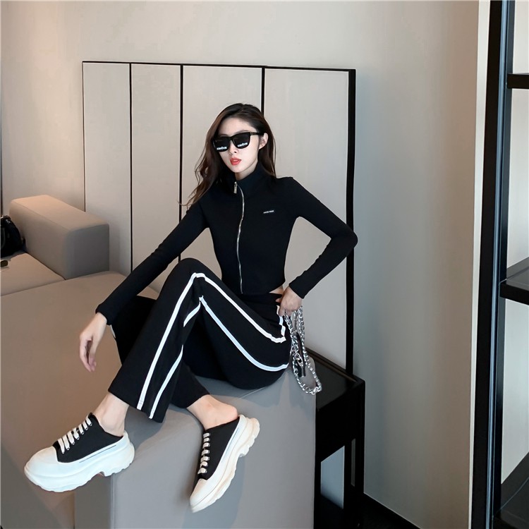 Set thể thao áo cổ lọ khóa kéo + quần ống loe tôn dáng HS100 - Hỉn Hỉn Store