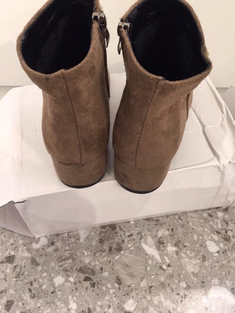 🔥 BOOTS Cao Cổ , Chât Da Lộn, Đế Vuông Cao 4cm , Kiểu Dáng Trẻ Trung ( Ảnh Thật ) | BigBuy360 - bigbuy360.vn