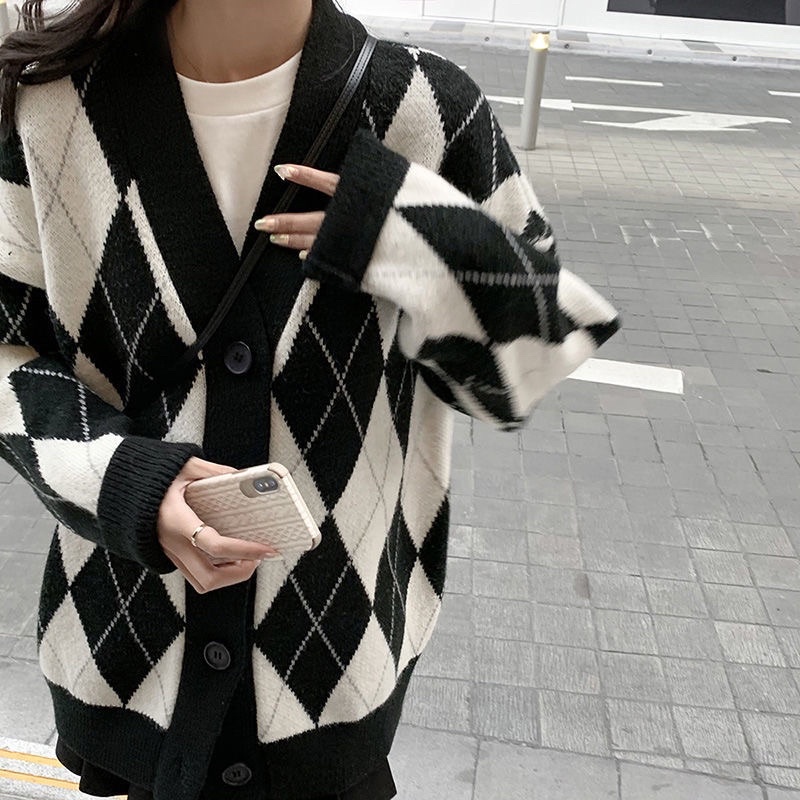 Áo khoác cardigan hoạ tiết kim cương dáng rộng hothit mùa đông form rộng dáng dài trùm mông