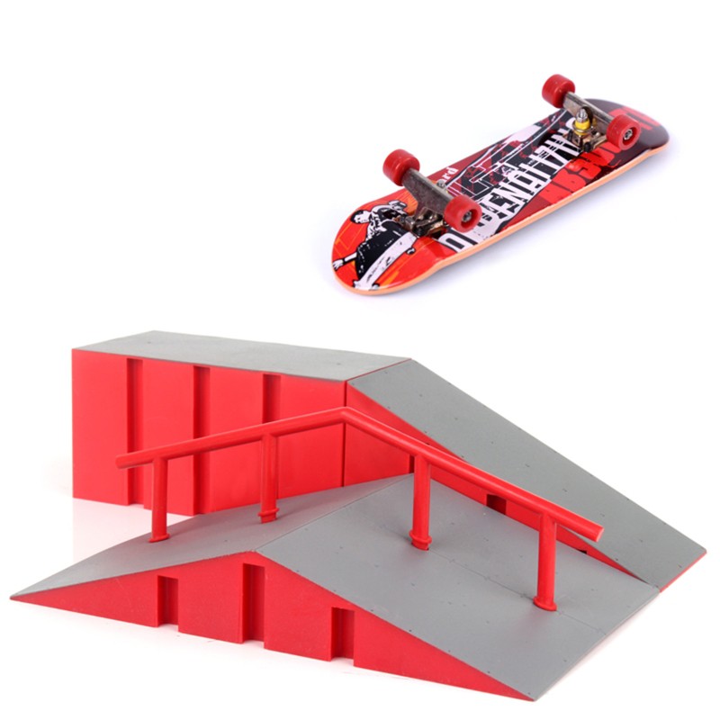 WM Finger Skate Park Kit Ramp Part with 1 Finger Skateboard Mini Scooter Scene Prop