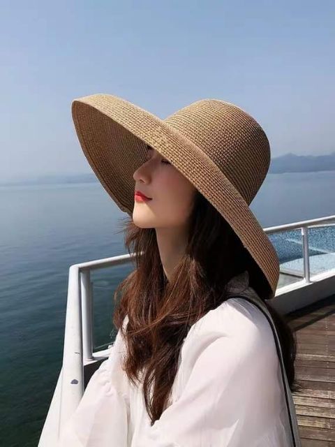 Mũ cói lồng đèn đi biển siêu xinh