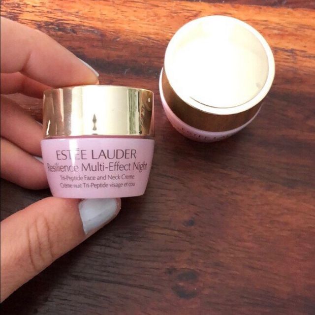 Kem Chống Lão Hoá Nâng Cơ Da Estee Lauder Resilience Multi-Effect Tri-Peptide Face and Neck Creme