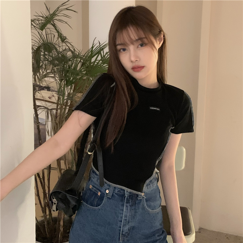 Áo thun croptop ngắn tay ôm dáng xinh xắn dành cho nữ