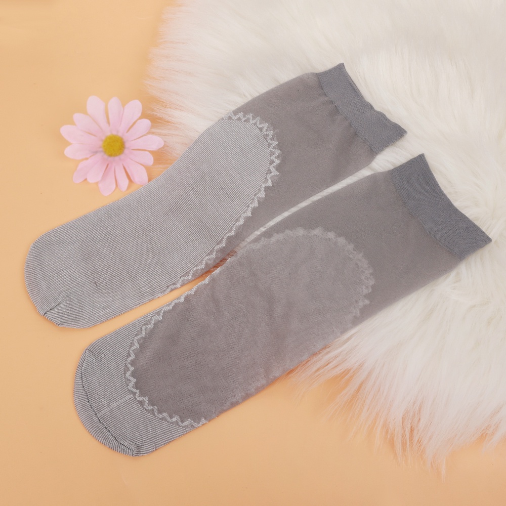 1 Đôi Tất Ngắn Vô Hình Bằng Nylon Mềm Mại Chống Trượt Cho Nữ