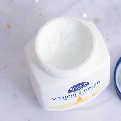Kem dưỡng da mềm mịn REDWIN Vitamin E Cream
