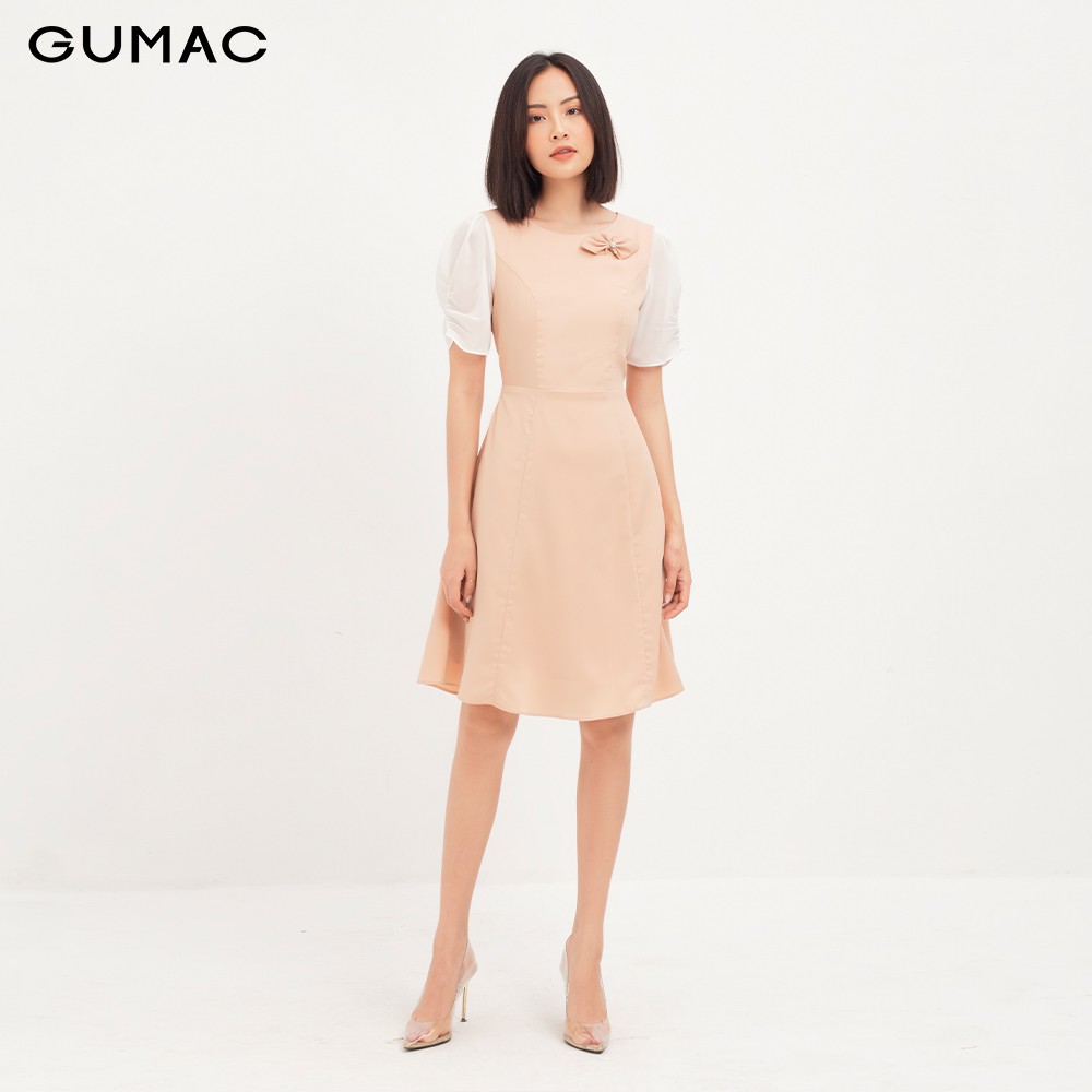 Đầm ôm nữ tay nhún phụ kiện GUMAC DA1214 | BigBuy360 - bigbuy360.vn