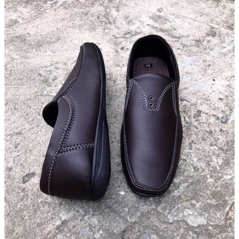 Giày lười nam da mềm..màu nâu..đế khâu sẵn rất chắc chắn, mã GM12