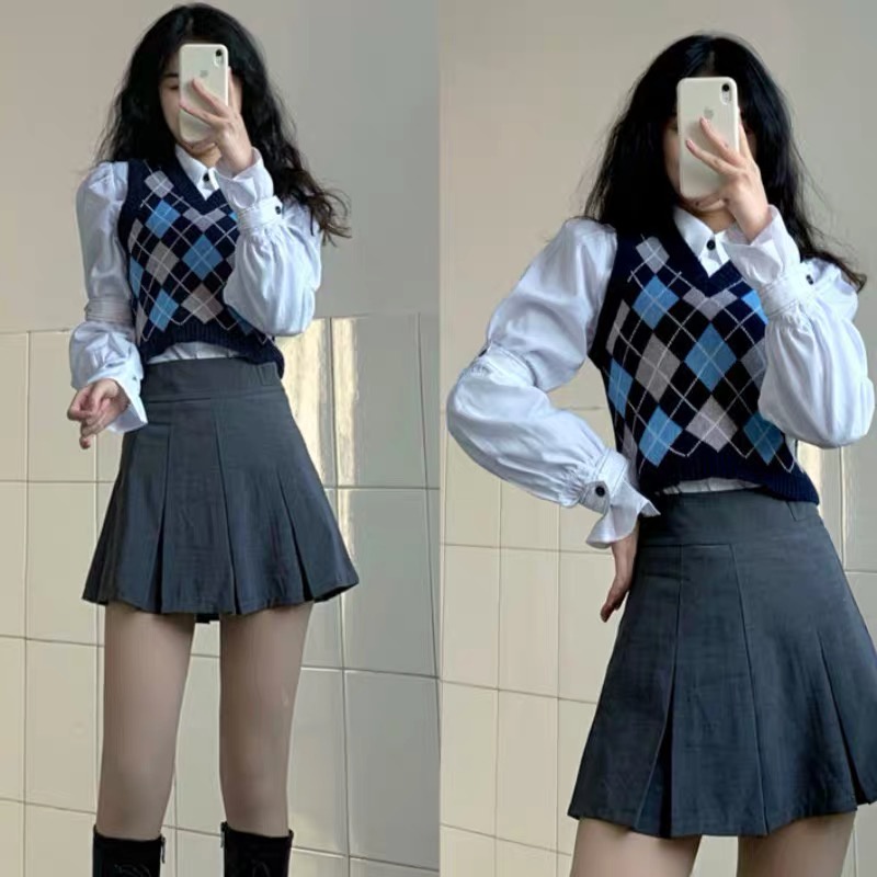 [Có sẵn+ảnh thật] Áo gile len croptop nữ cổ chữ V hoạ tiết quả trám phong cách hàn quốc | BigBuy360 - bigbuy360.vn