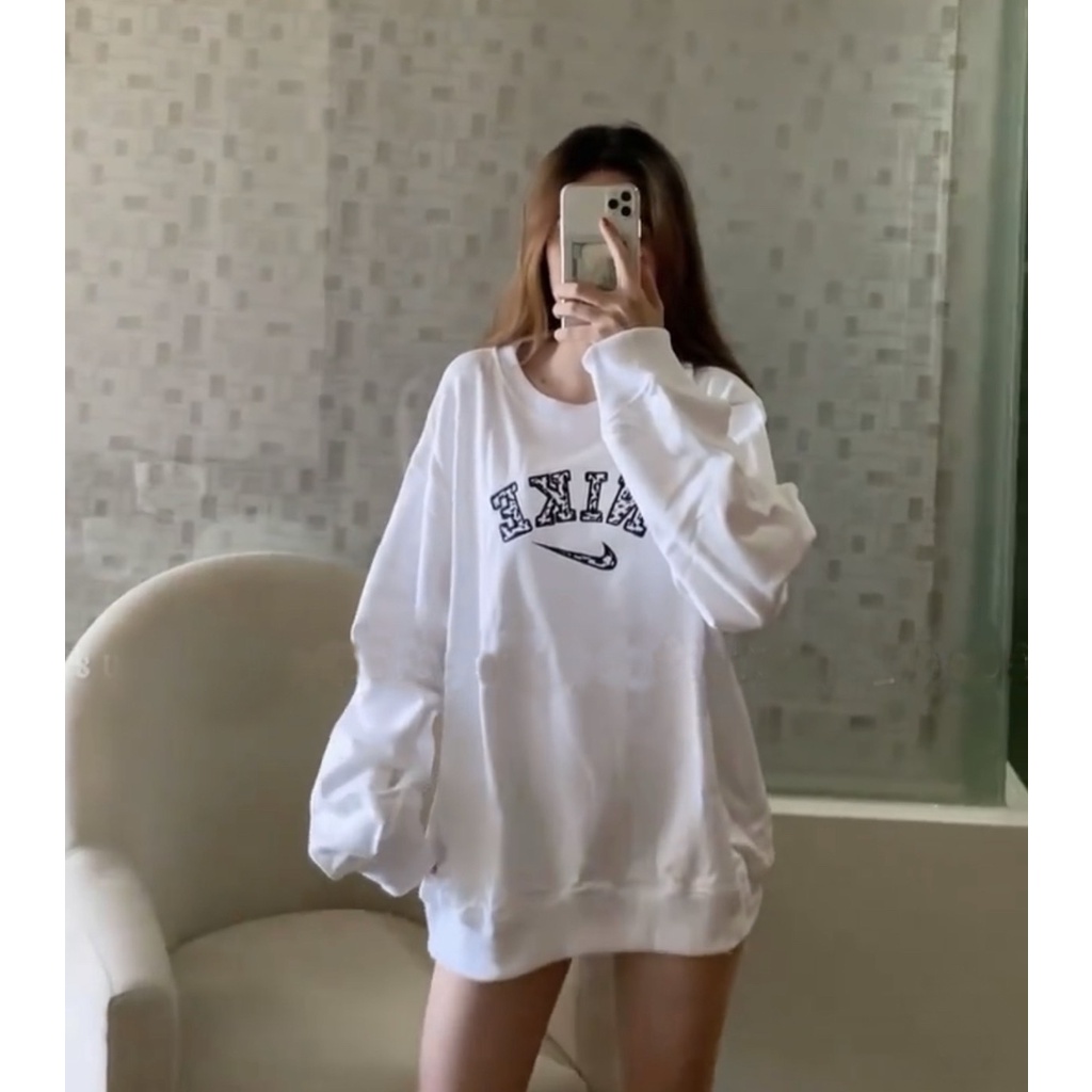 Áo nỉ bông sweater form rộng tay dài nam nữ cổ tròn mặc đôi hàn quốc màu trắng logo thể thao Unisex Ulzzang | BigBuy360 - bigbuy360.vn