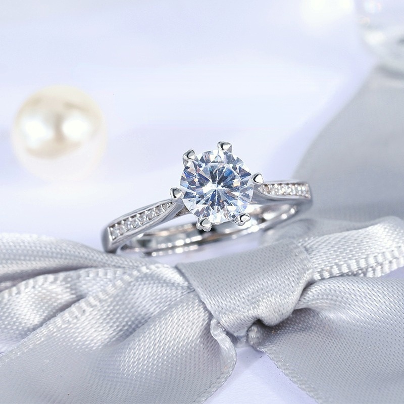 Nhẫn Moissanite 0,5-1 Carat S925 Nhẫn kim cương Moissanite bạc Sterling thời trang
